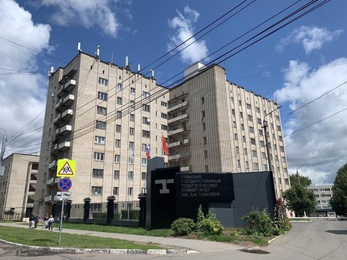 В Туле будущих учителей приветствует начальник штаба украинской армии
